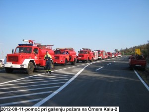 2012-08-11-pomoč pri gašenju požara na Črnem Kalu-2
