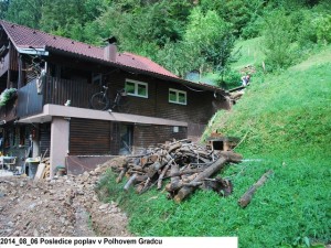 2014_08_06 Posledice poplav v Polhovem Gradcu
